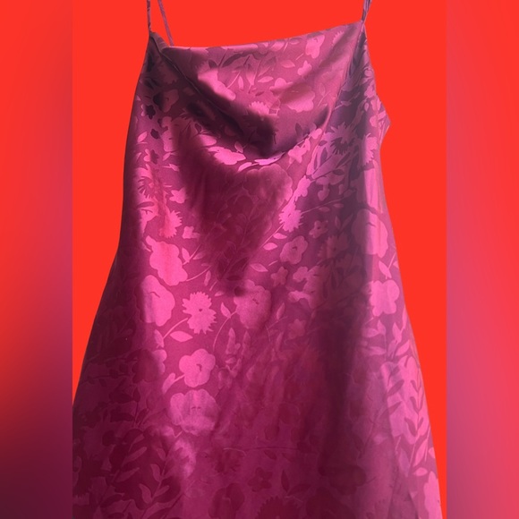 Urban Outfitters Burgundy Red Satin Floral Cowl Neck Mallory Mini Dress Size M - Picture 5 of 13